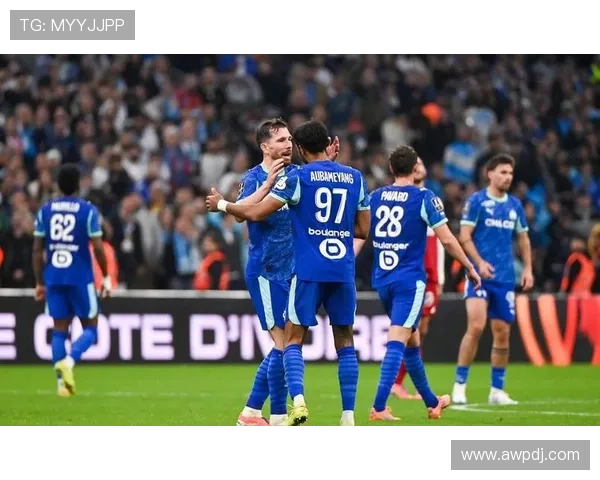 利兹联温布利四连败零进球尴尬